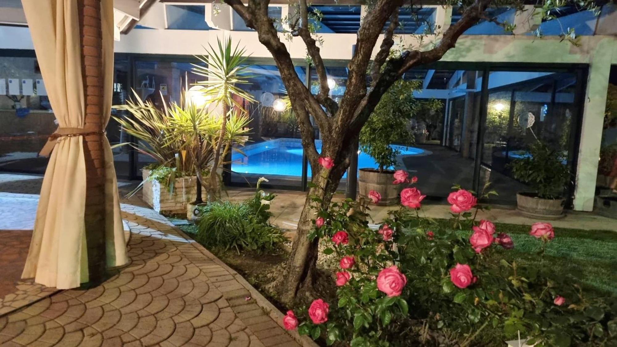 Fontana Oasis Apartments Castelnuovo del Garda Exterior photo